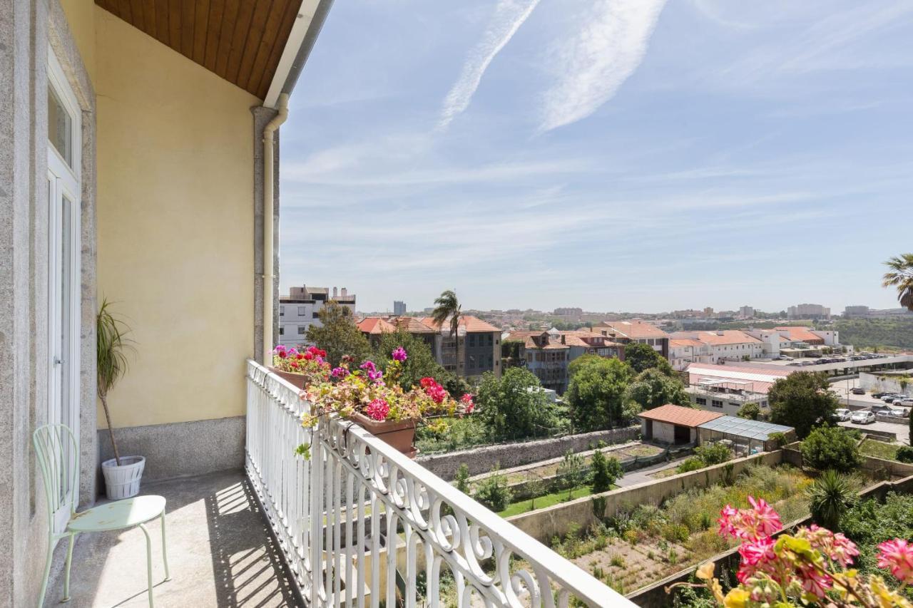 Guestready - Ayres Studio W Balcony Garden OOporto Extérieur photo