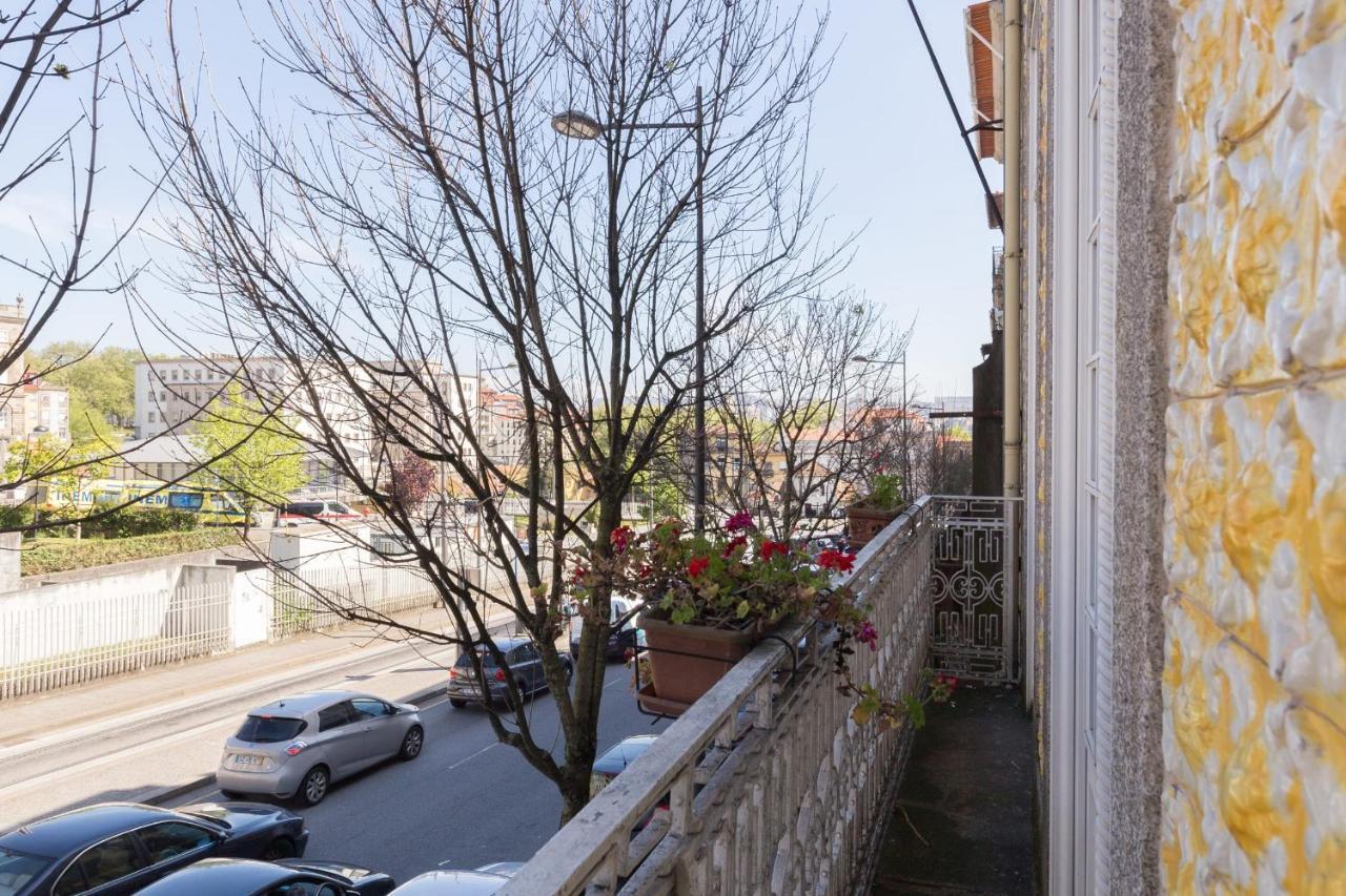 Guestready - Ayres Studio W Balcony Garden OOporto Extérieur photo