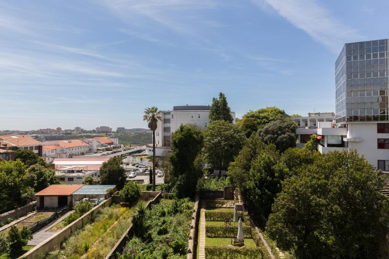 Guestready - Ayres Studio W Balcony Garden OOporto Extérieur photo